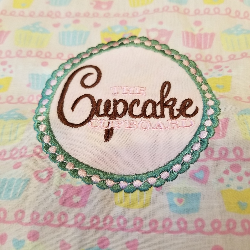 SOLD! Cupcake Cupboard ruffle pocket tie apron - Picture 6 of 15